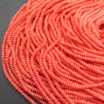 Koral różowy dyski 4x2 mm (sznur)