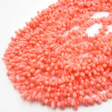 Koral różowy krople (wiercone u góry) 7x3 mm (sznur)