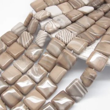 Krzemień Pasiasty kwadrat 14mm (sznurek)