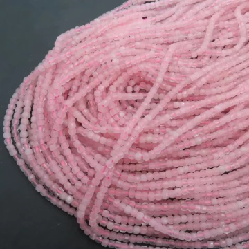 Kwarc Różowy fasetowany - kostki 3 mm (sznur)