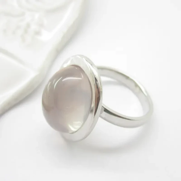 Kwarc Różowy w srebrze rodowanym - pierścionek owal