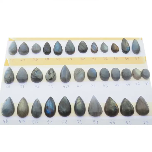 Labradoryt 18-28x11-19 mm łza (różne kamienie do wyboru)