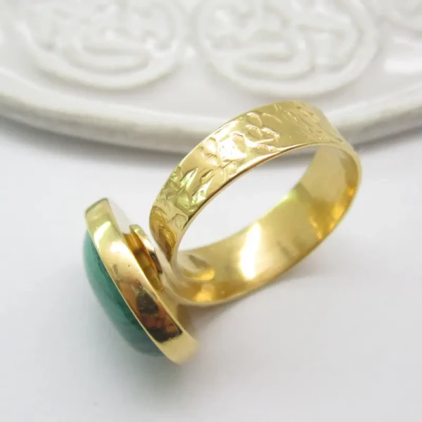 Malachit i srebro złocone - pierścionek owal (Rozmiar Jubilerski 14) z regulacją