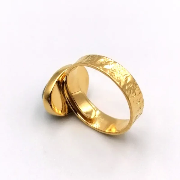 Malachit w złoconym srebrze młotkowanym - pierścionek (Rezerwacja Pani K)