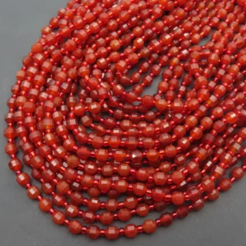 Onyks Czerwony fasetowany wielościan 6 mm (sznur)