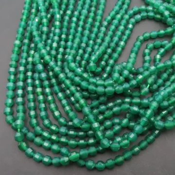 Onyks Zielony fasetowany wielościan 6mm (sznur)