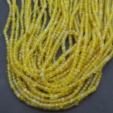 Agat żółty fasetowana kostka 2,5 mm (sznur)