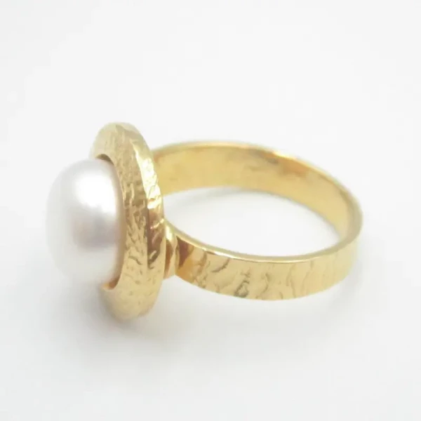Perła biała i srebro złocone - pierścionek oczko okrągłe (Rozmiar Jubilerski 13, 15) +/- 2 rozmiary dodatkowej regulacji