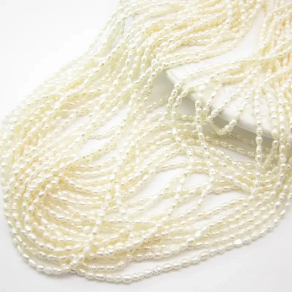 Perły Naturalne Hodowane białe 2,5-3mm(sznurek)