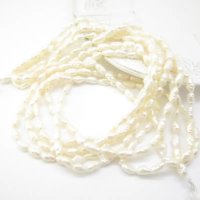 Perły Naturalne Hodowane białe 5-6 mm nugget (5 sznurków w cenie 4)