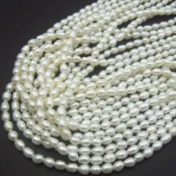 Perły Naturalne Hodowane białe 4-5 mm ryż (sznur)