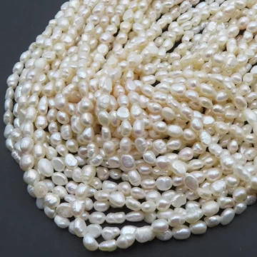 Perły Naturalne Hodowane białe 4 mm (sznur)