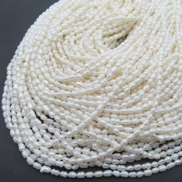 Perły Naturalne Hodowane białe ryż 3,5-4mm (sznur)