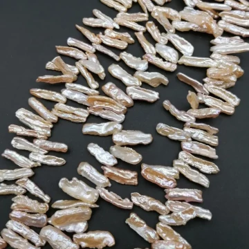 Perły Naturalne Hodowane łososiowe patyczki <br>16-25x6 mm (sznur)