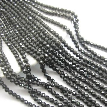 Spinel fasetowany kulki 4 mm (sznur)