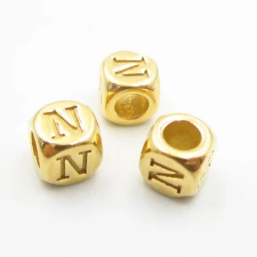 Srebro Ag złocone - przekładka kostka z literą N