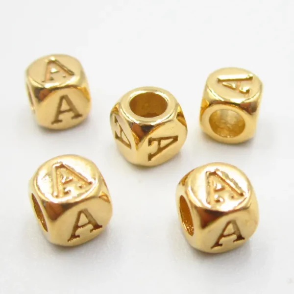 Srebro Ag złocone - przekładka kostka z literą A