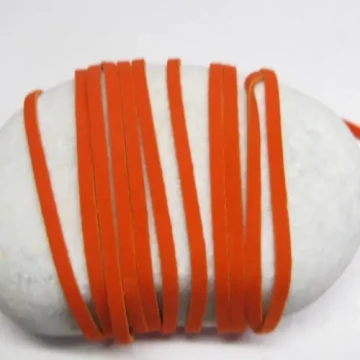 Sznurek imitacja zamszu - pomarańczowy 2,5mm/1 metr 